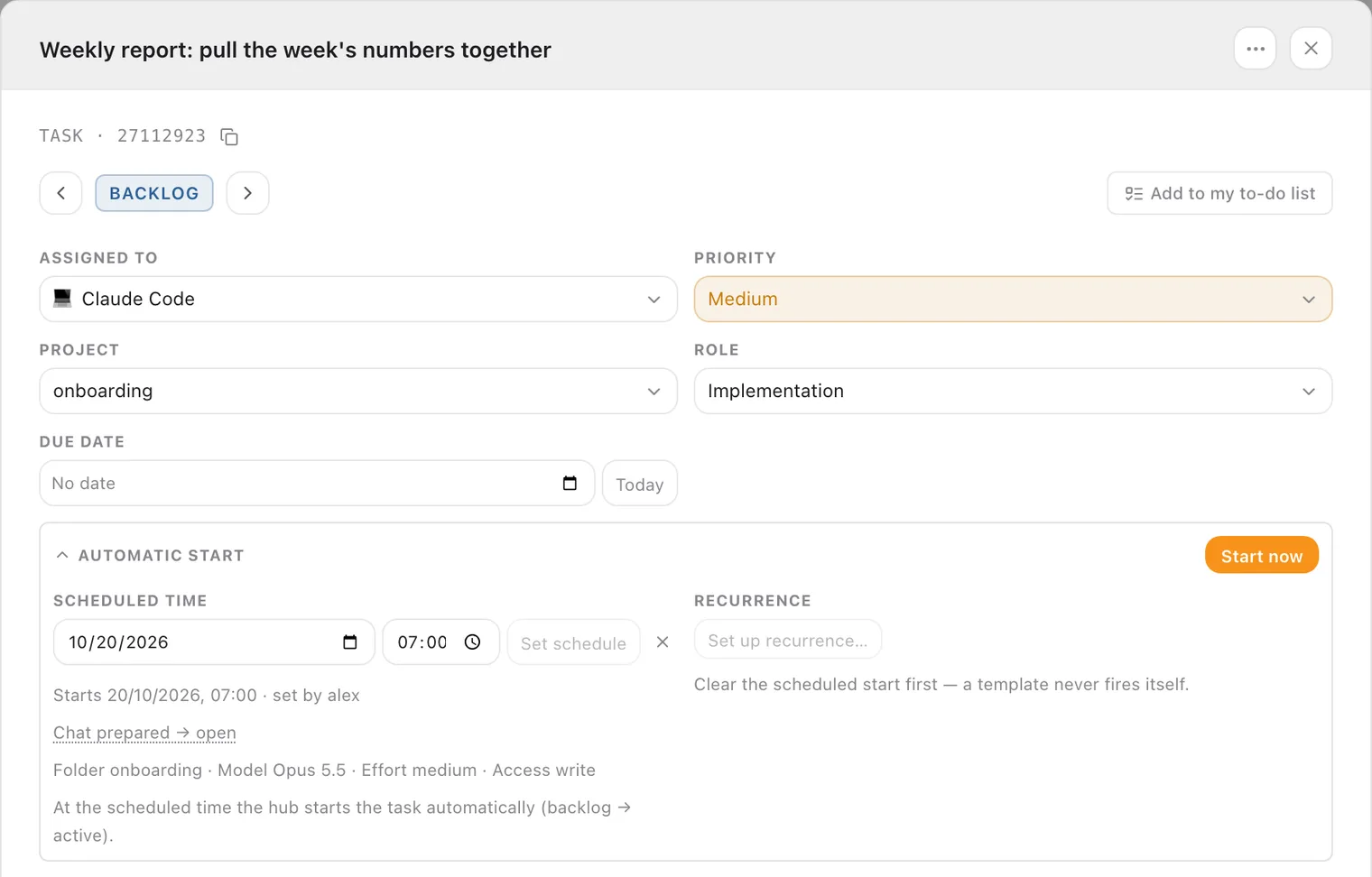 Task detail of a weekly report with the “Automatic start” block open: scheduled time, “Start now” button and the prepared chat with folder, model, effort and access
